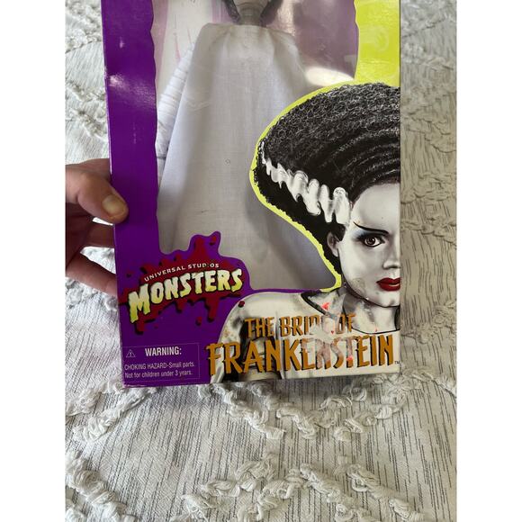 Vintage The Bride of Frankenstein Universal Studios Monsters 1998 - Picture 2 of 9